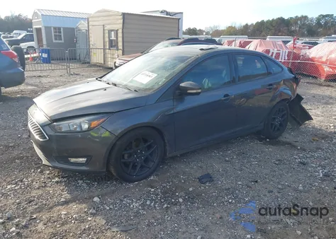 2016 Ford Focus Se z USA, uszkodzony, nr VIN 1FADP3F29GL385144
